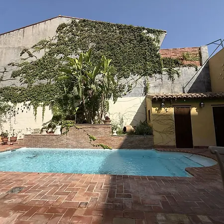 Villa Monserrat Nyaraló