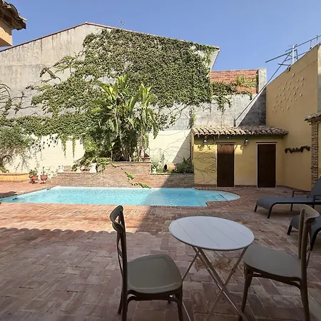 Semesterbostad Villa Monserrat Monserrat